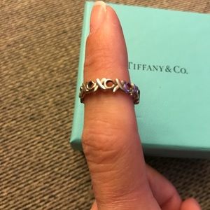 💯 authentic Tiffany & Co. thin band XO ring